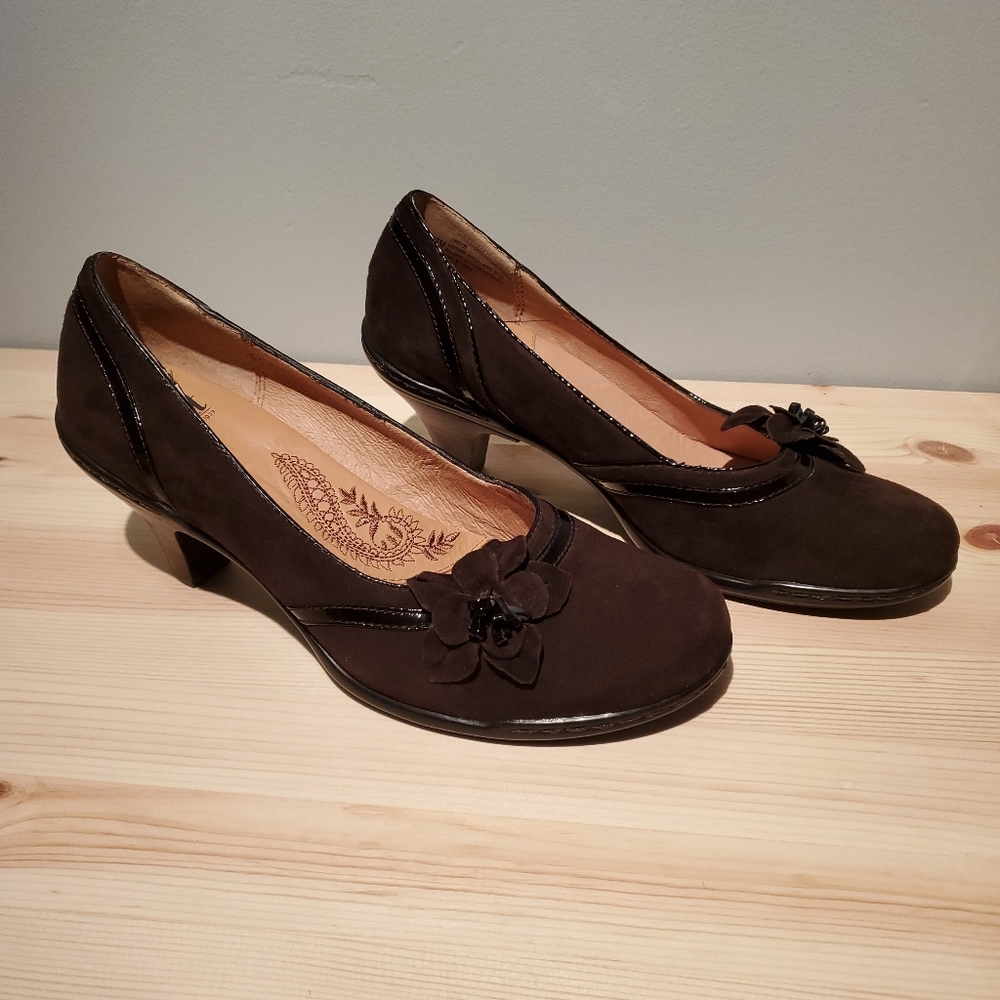 Sofft suede shoes